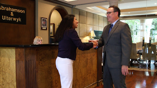 View Abrahamson & Uiterwyk Car Accident & Injury Lawyers Reviews, Ratings and Testimonials